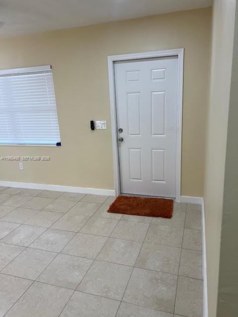 Building Photo - 2820 SW 65th Ave