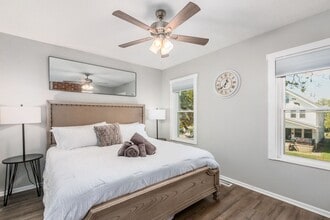 Building Photo - 958-976-976 S Champion Ave