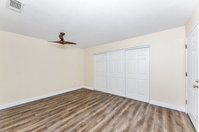 Building Photo - 2 Bedroom 2 Bathroom Condo in Citrus Heights