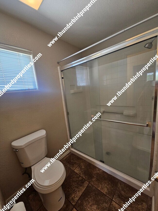 Building Photo - 5743 Valle Alegre Pl NW