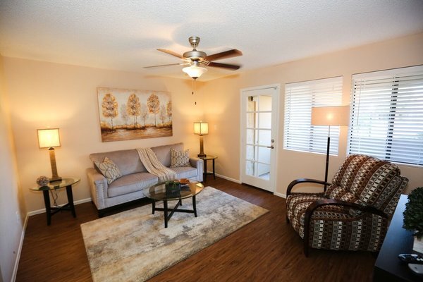 Building Photo - 7 W Mohawk Dr