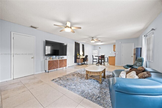 Primary Photo - 600 NW 99th St