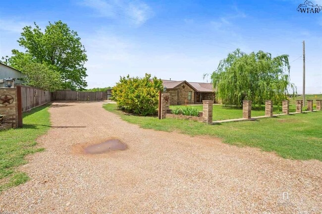 Primary Photo - 11694 Loop 404