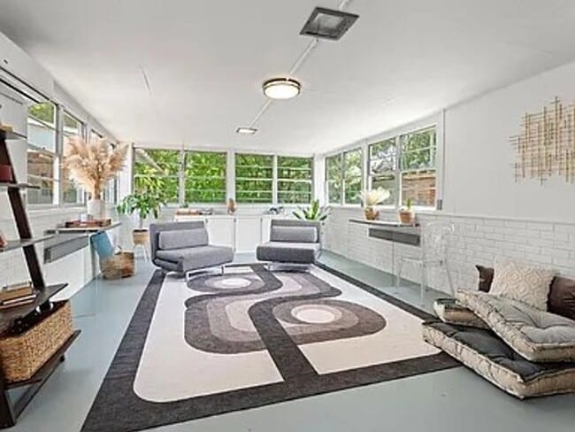 Building Photo - ZeeZee Gardens Cottage