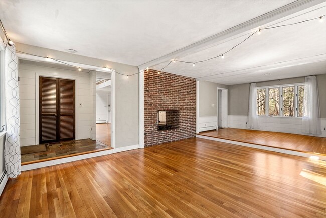 Building Photo - 306 Grove St
