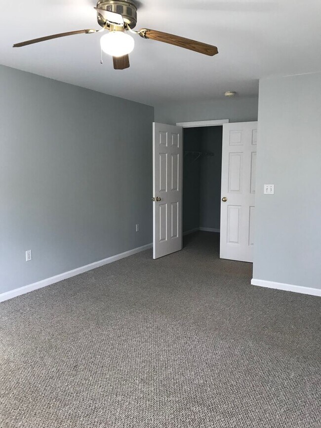 Building Photo - Scarborough-Sage Brush Drive: Lovely Colonial 3BR and 1.5BA available now $3,500.00 per month