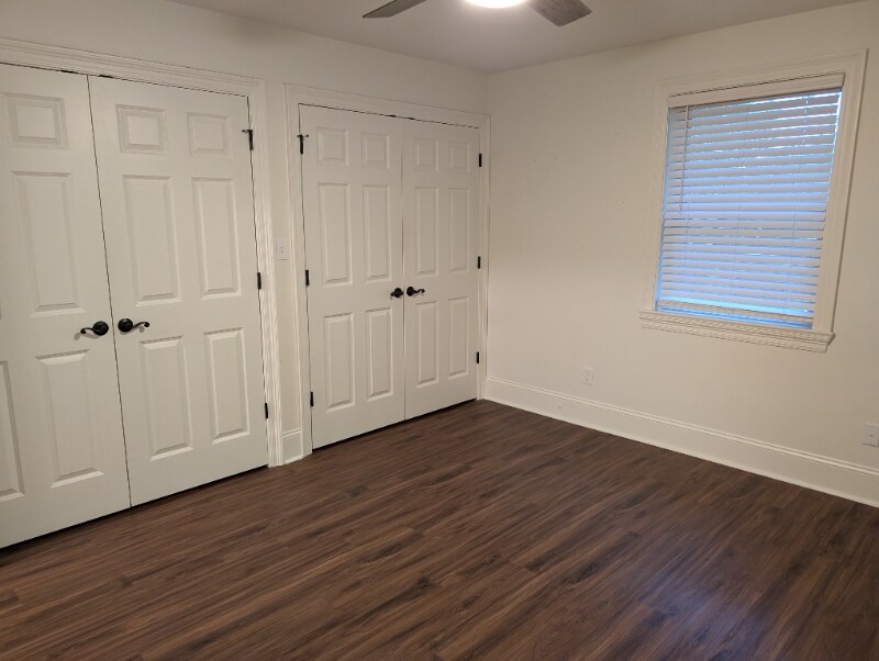Building Photo - 214-216 Phosphor Ave