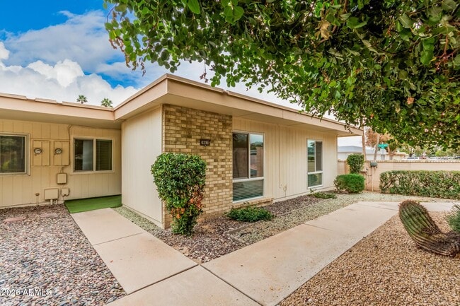 Building Photo - 16635 N 103rd Ave