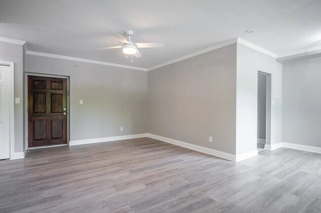 Building Photo - 750 S Dickerson St