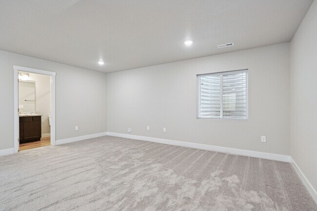 Building Photo - 8278 Turtle Lk Wy