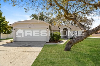 Building Photo - 2567 Newmark Dr