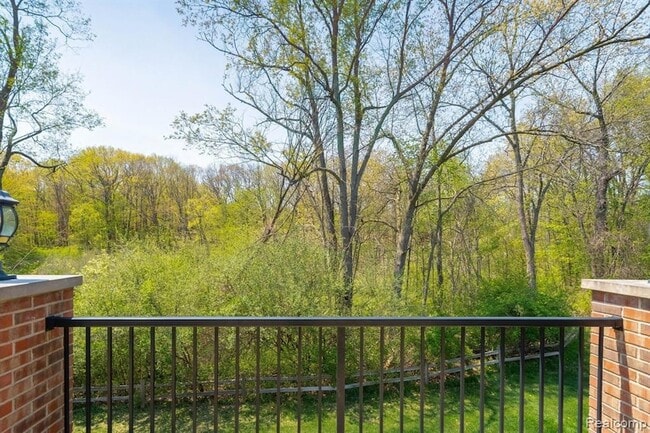 Building Photo - 4906 Stonehenge Dr