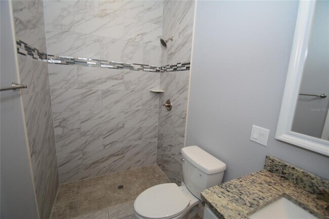 Building Photo - 25 Rosepetal Ln