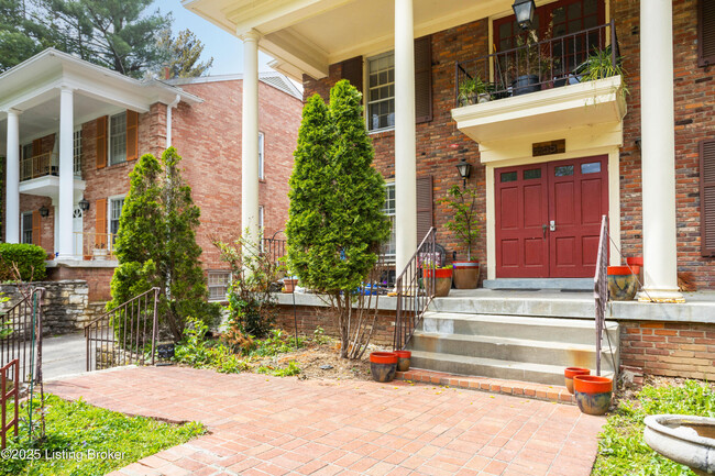 Primary Photo - 2551 Glenmary Ave