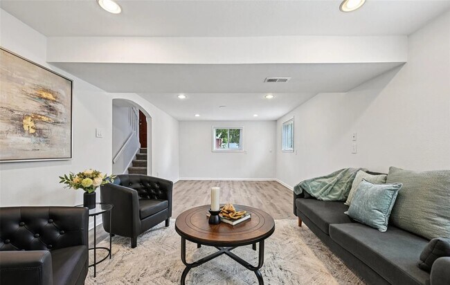 Building Photo - 6781 Quay Ct