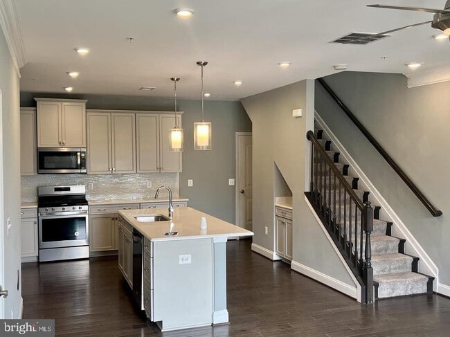 Building Photo - 1301 Foggy Turn