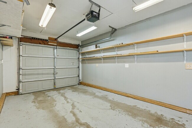 Building Photo - $2,040.95, 3-bed, 2-bathroom located in Colorado Springs with a large backyard