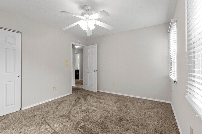 Building Photo - Spacious 4-Bed, 3-Bath Family Home