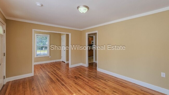 Building Photo - Cozy little 1 BR / 1 BA with big yard in Rossville, GA!! This one won't last long, come look at t...