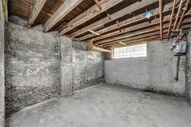 Building Photo - 3438 E 140th St