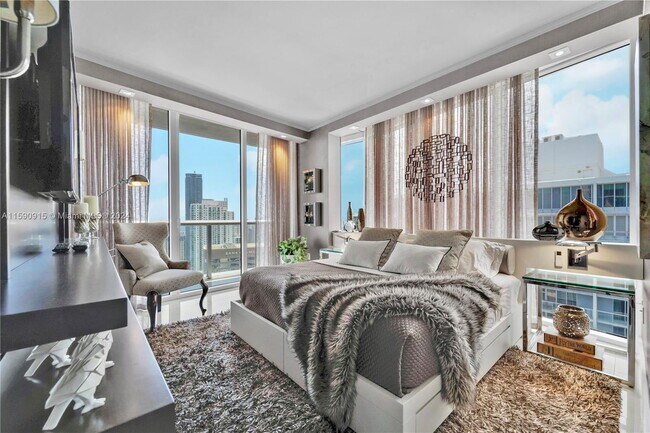 Primary Photo - 475 Brickell Ave