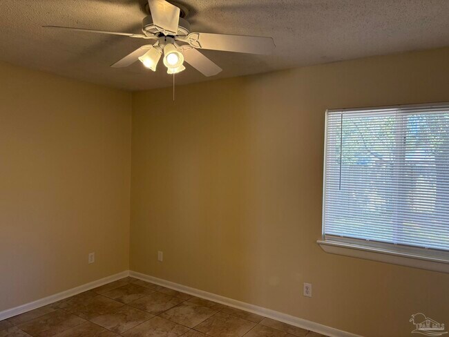 Building Photo - 1361 Stanford Rd