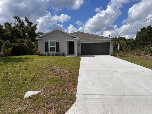 Primary Photo - 1641 Nabatoff St