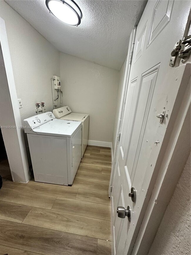 Building Photo - 36 NE 60th Terrace