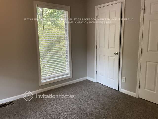 Building Photo - 3848 Chattahoochee Dr