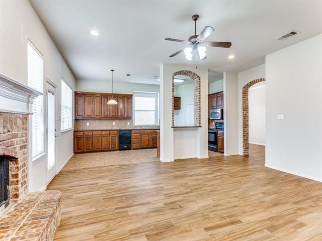 Building Photo - 8325 Estandarte Ct