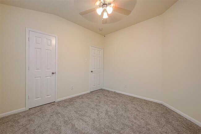 Building Photo - 1222 Hemple Dr