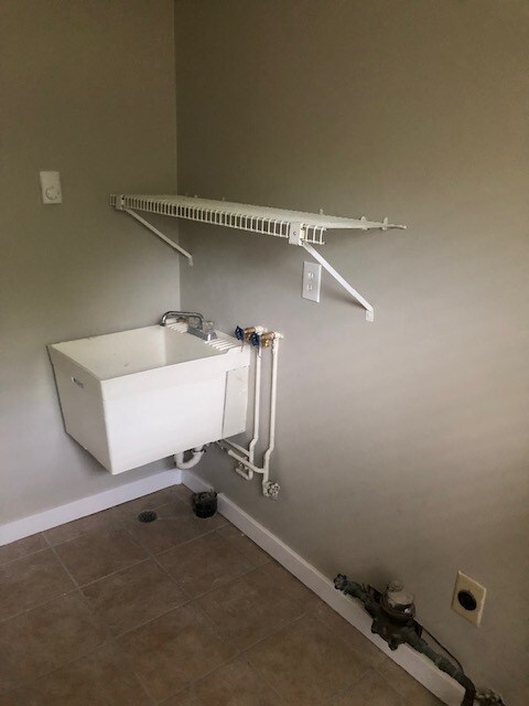 Building Photo - 304 Brookland Dr