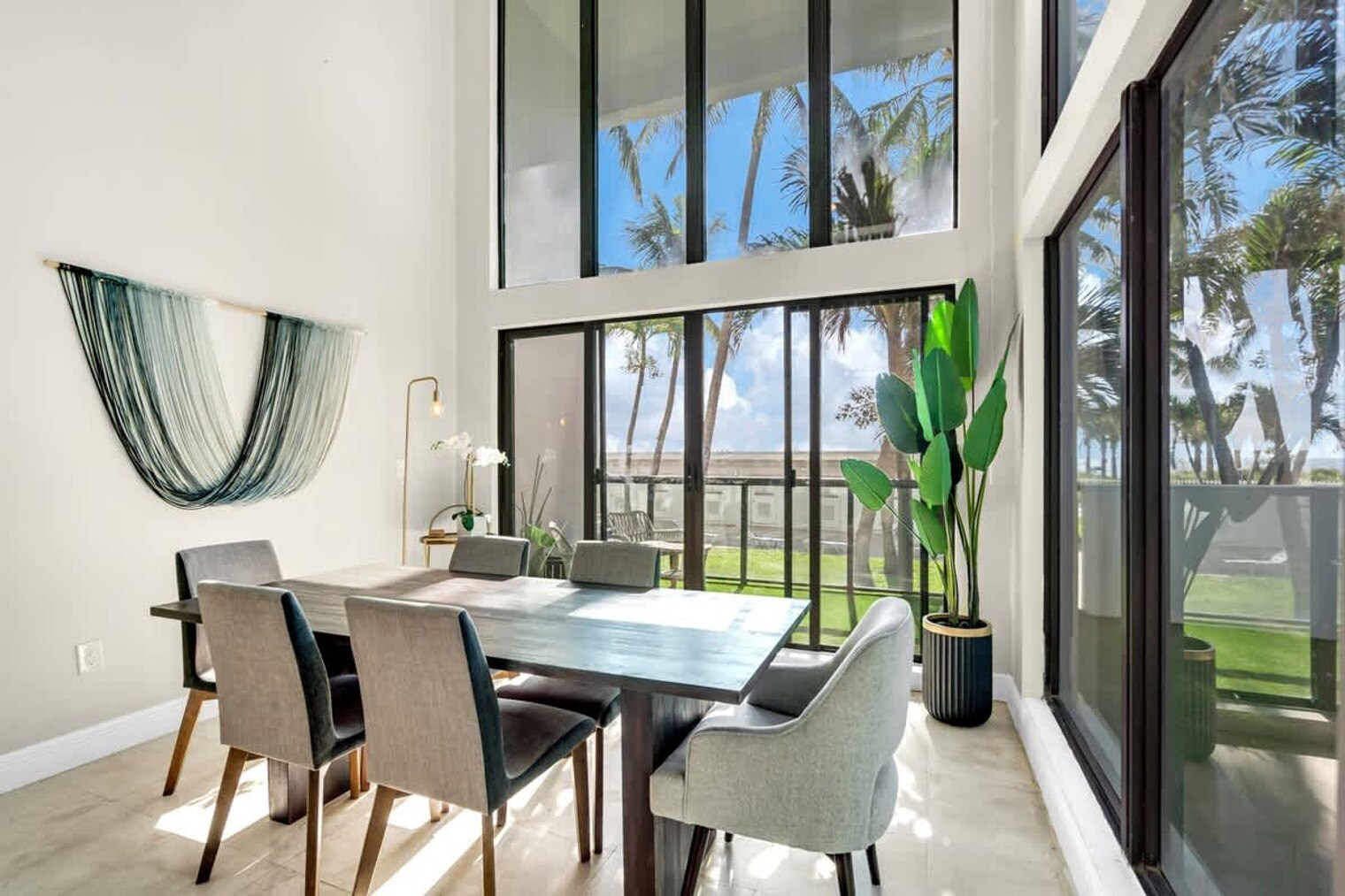 Building Photo - 6345 Collins Ave