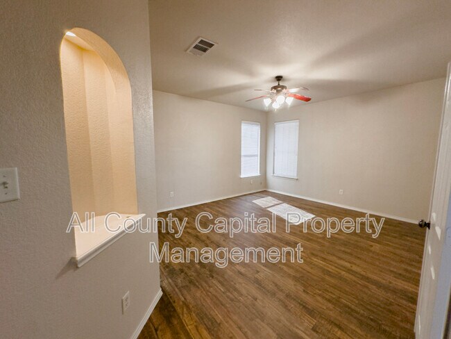 Building Photo - 320 Peanut Dr