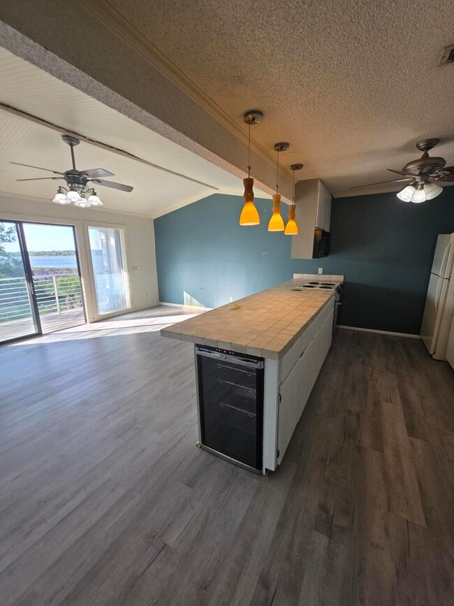 Building Photo - 207 Cain Rd