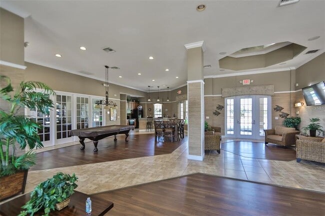 Building Photo - 7001 Interbay Blvd