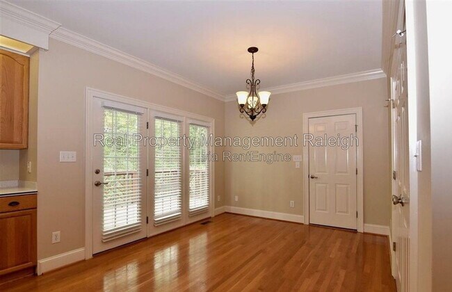 Building Photo - 3528 Eden Croft Dr