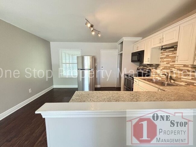 Building Photo - 3 Bedroom, 1 Bathroom in Grandview