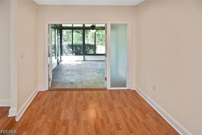 Building Photo - 4295 Island Cir