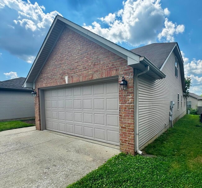 Building Photo - 409 Ella Rae Ln