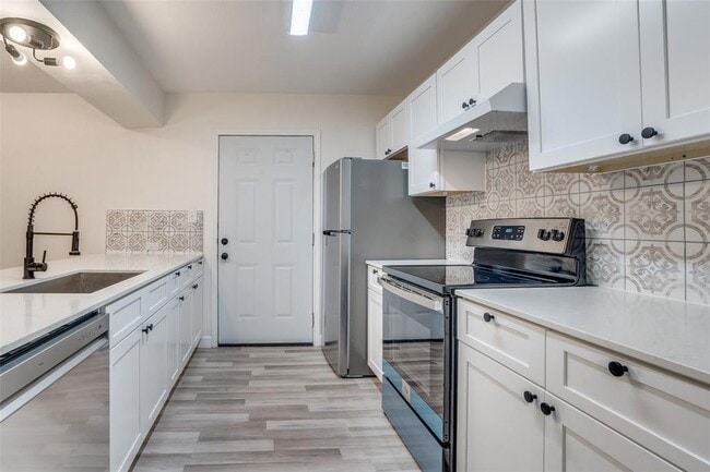 Building Photo - 23393 Nameless Rd