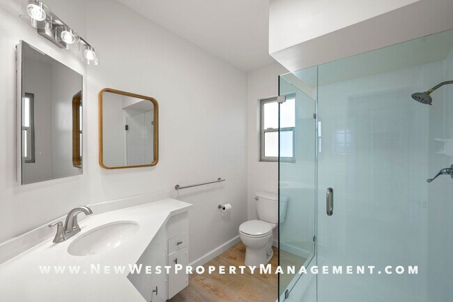 Building Photo - Renovated Banker's Hill 2 Bedroom at Laure...