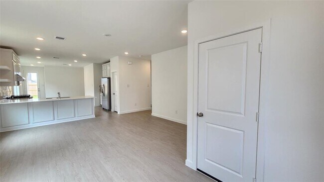 Building Photo - 28815 Texas Sparrow Ln
