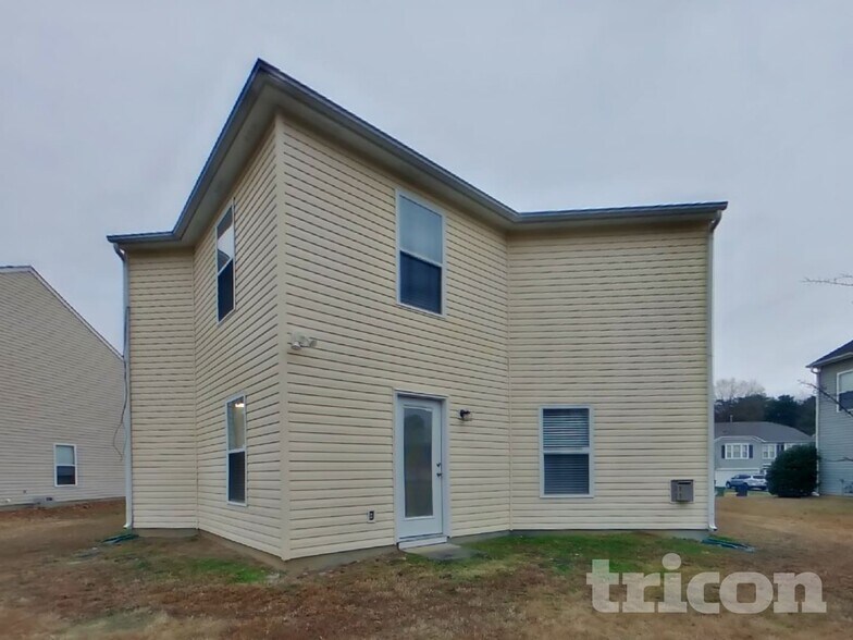 Building Photo - 14239 Hartwell Farm Dr