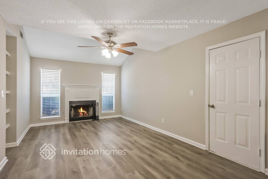 Building Photo - 6449 Eastbriar Dr