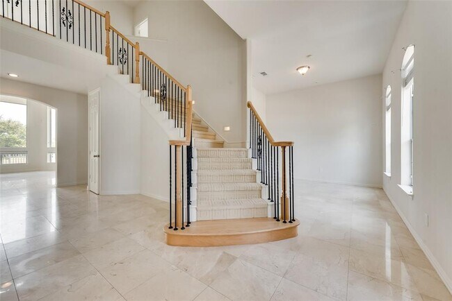 Building Photo - 1271 Carl Dr