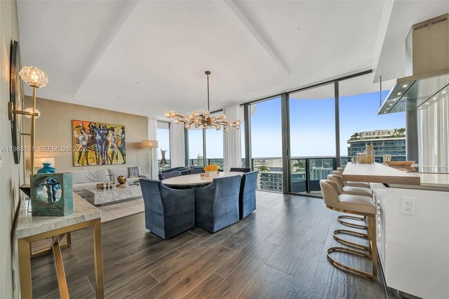 Building Photo - 1000 Brickell Plaza