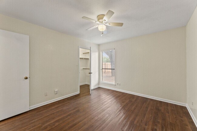 Building Photo - AUS2518 Howellwood