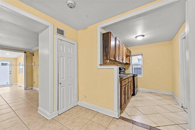 Building Photo - 1835 NW 85th St