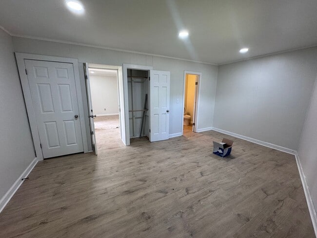 Building Photo - Newly Remodeled 1 bed 1 bath in Murray